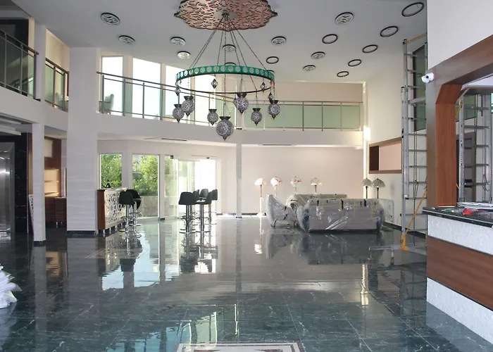 Malahit Exclusive 2*