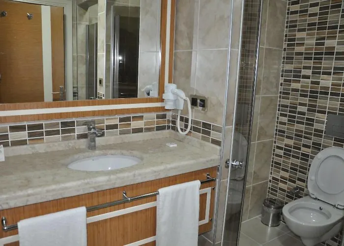 Malahit Exclusive Otel 2*