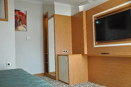 Malahit Exclusive 2*