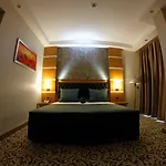 Malahit Exclusive ホテル
