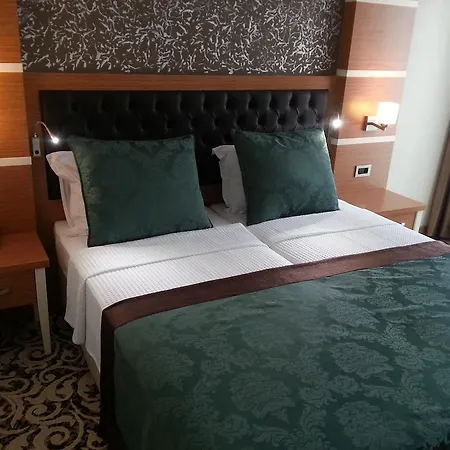 Malahit Exclusive 2*